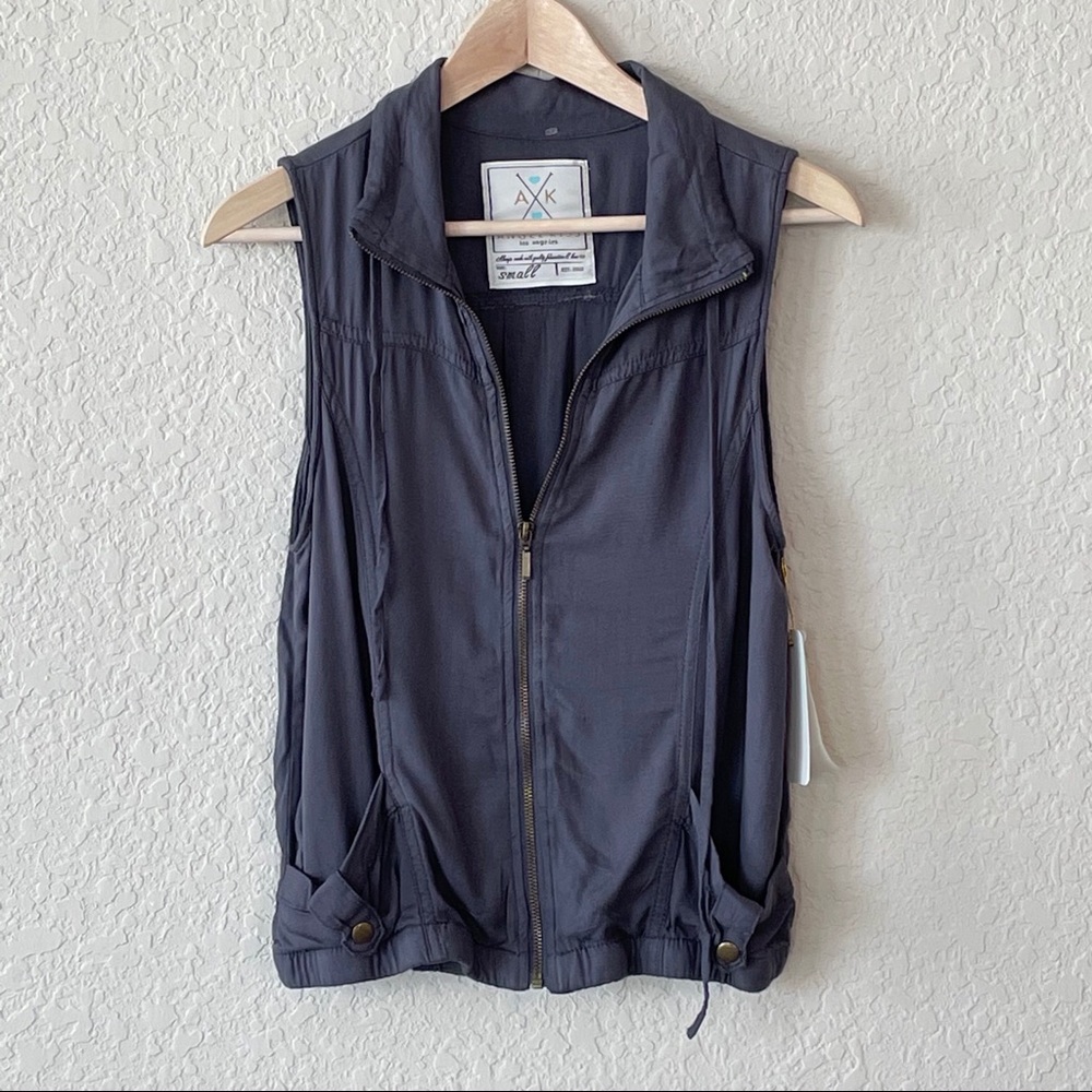 ANGEL KISS | VEST SIZE SMALL